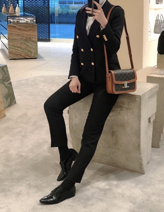 Celine Tote bag with stylish features Navy 01A 2