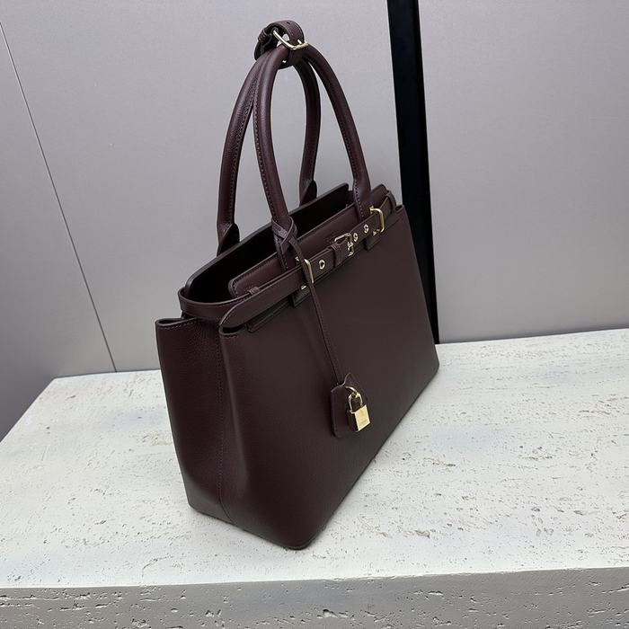 Celine Tote handbag with structured design Burgundy 01A
