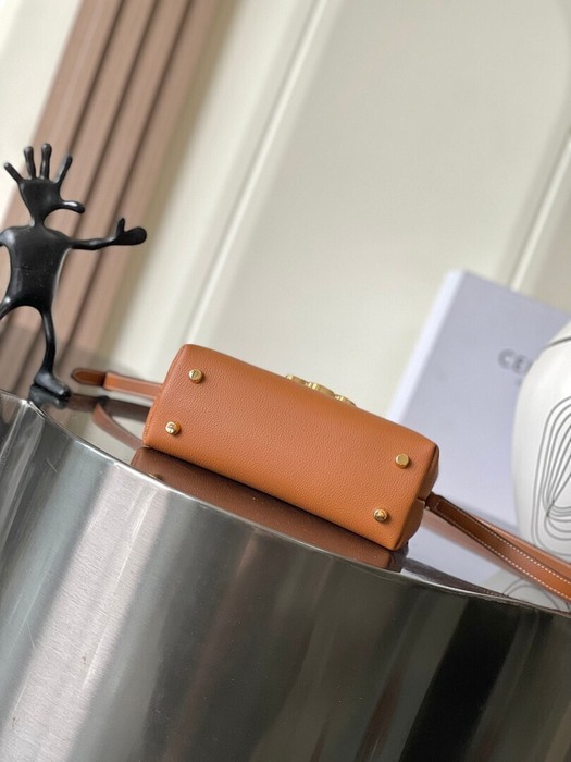 Celine Tote style 26 Tan 01A