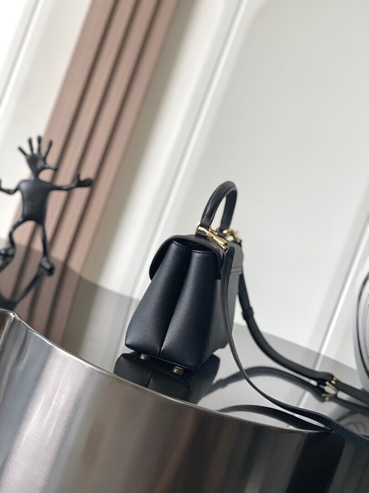 Celine Tote style 29 Black 01A