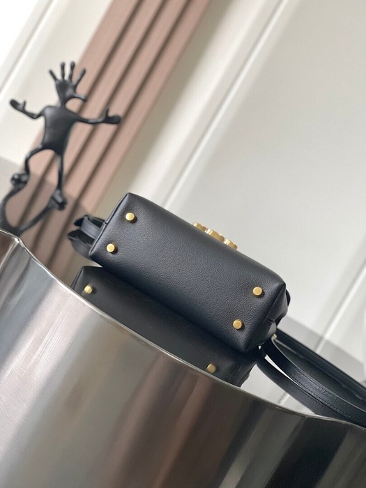 Celine Tote style 29 Black 01A