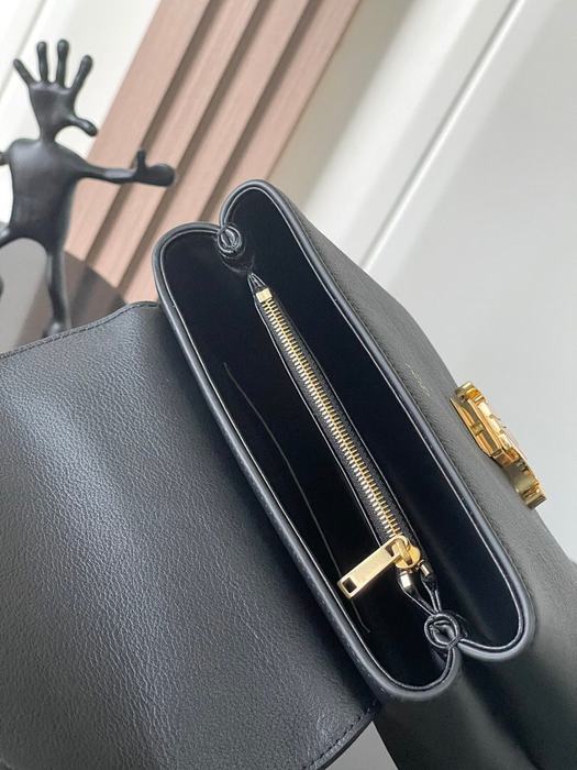 Celine Tote style 29 Black 01A