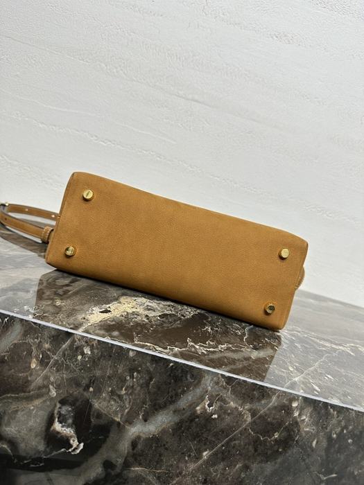 Celine Tote style 35 Tan 01A