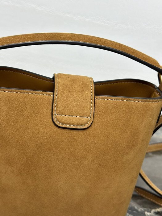 Celine Tote style 39 Tan 01A