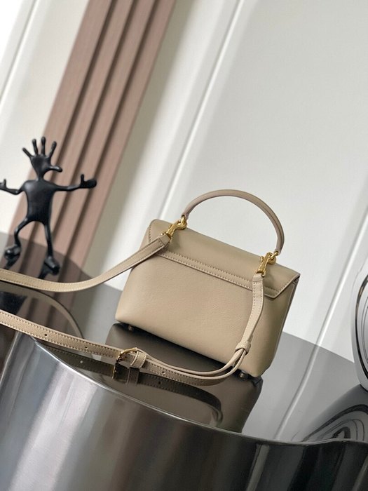 Celine Tote style 62 Beige 01A