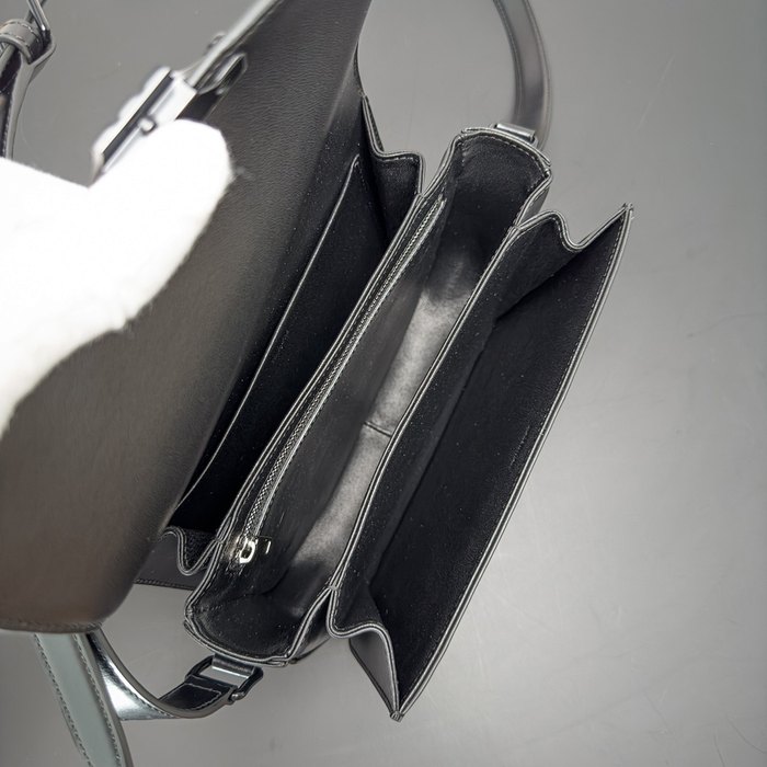 Celine Tote style 83 Black 01A 2