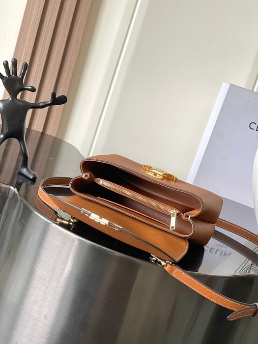 Celine Tote with elegant design traits Brown 01A