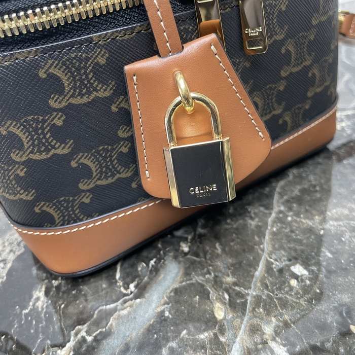 Celine Tote with stylish features Brown 01A 3