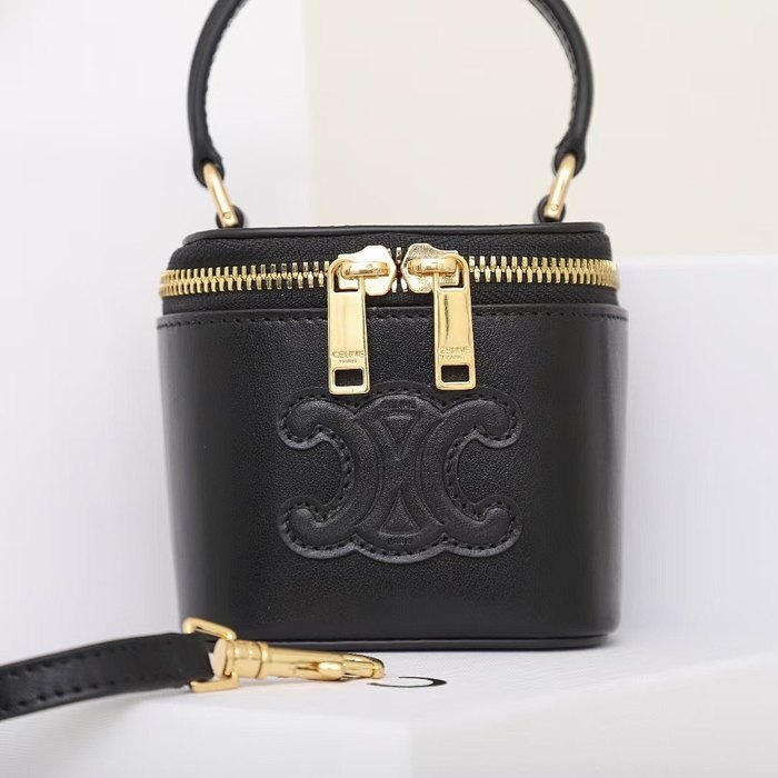 Celine Tote with stylish leather finish Black 01A