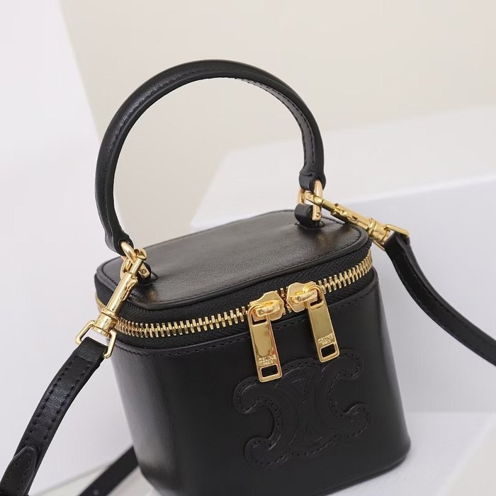 Celine Tote with stylish leather finish Black 01A