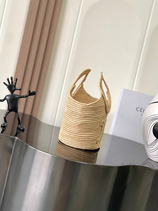 Celine Tote with unique design traits Beige 01A