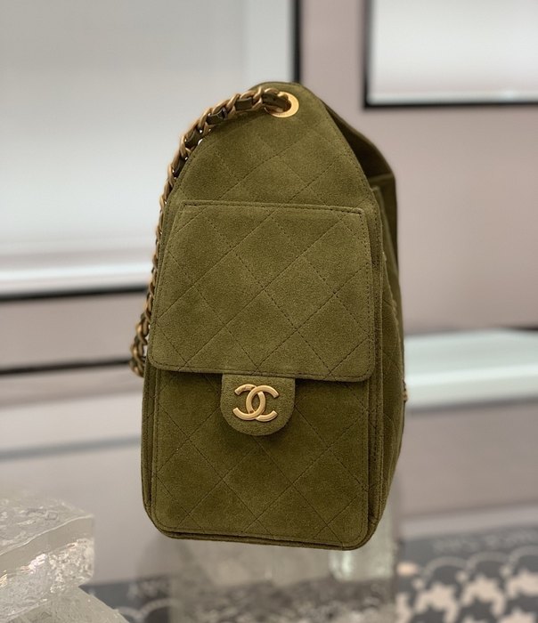 Black chanel vintage bag