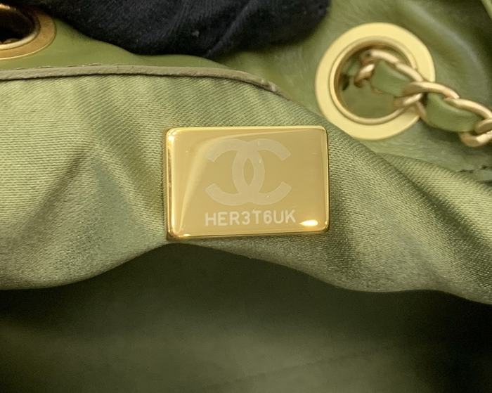 Black chanel vintage bag