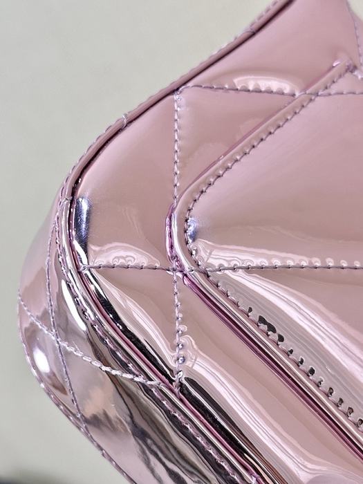 Chanel around chain bag