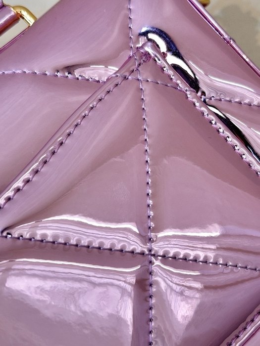 Chanel around chain bag