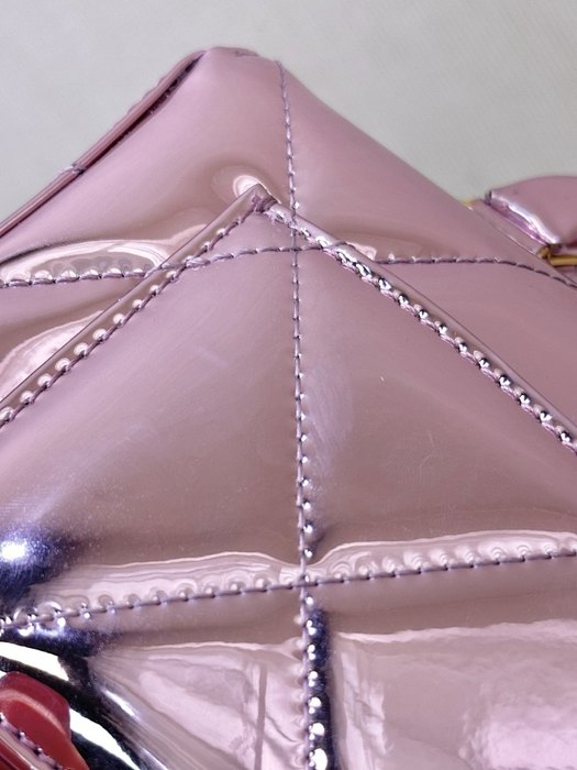 Chanel around chain bag