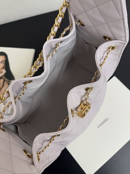 Chanel bag consignment