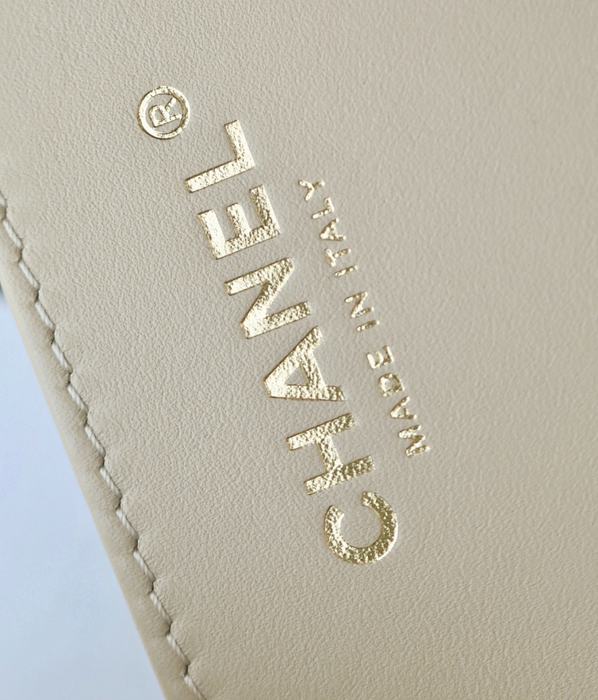 Chanel bag pre owned