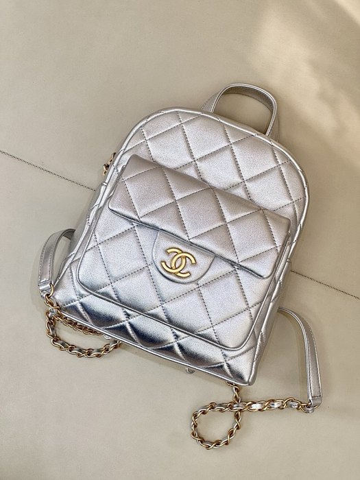 Chanel bag with flowers