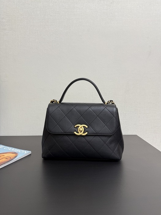 Chanel bags under 1000