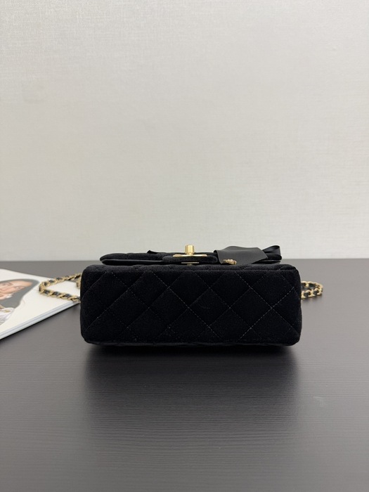 Chanel business affinity bag