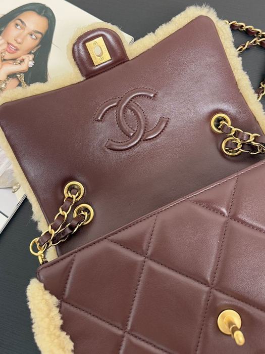 Chanel chain shoulder bag
