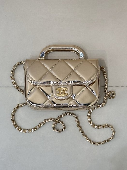 Chanel diana flap bag