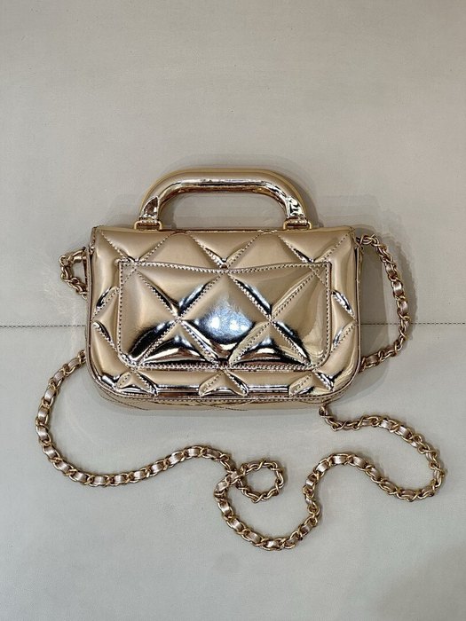 Chanel diana flap bag