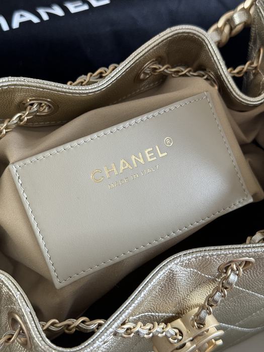 Chanel multipocket bag