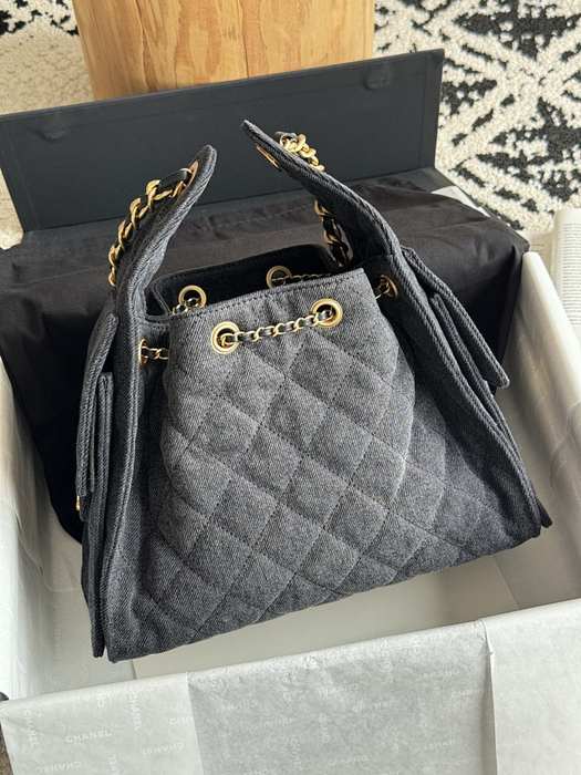 Chanel second hand bag