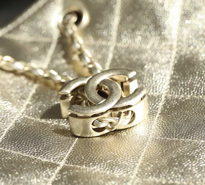 Chanel shoulder bag vintage