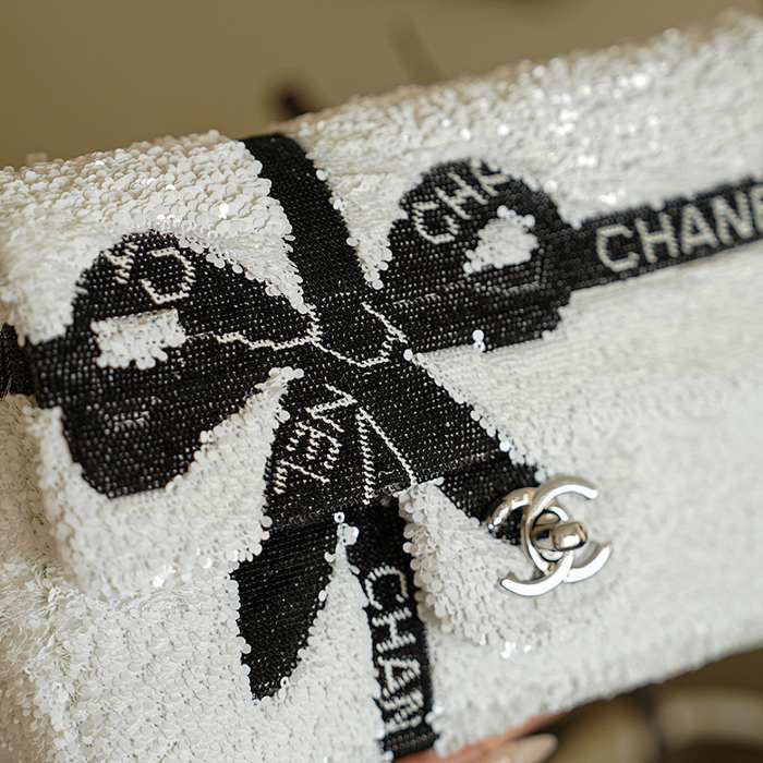 Chanel woc bag