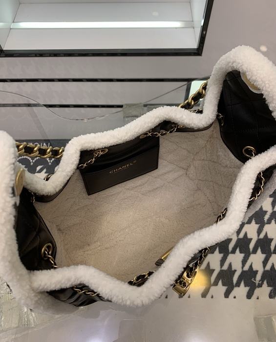 Second hand chanel bag