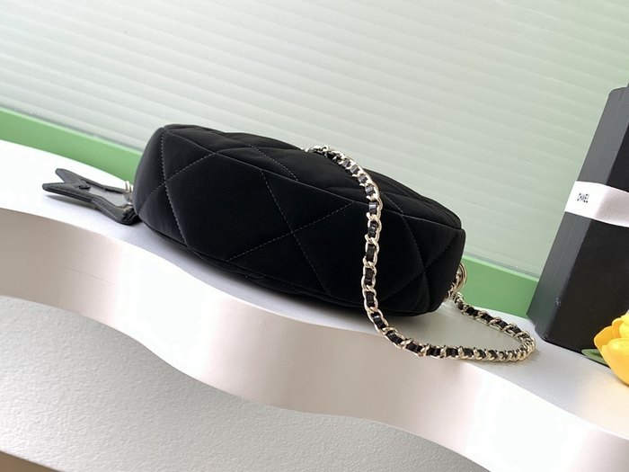 Selling chanel bag