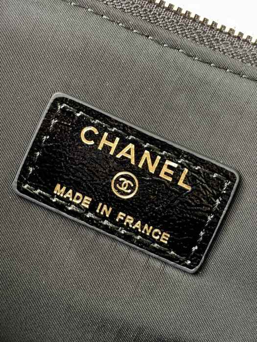 Selling chanel bag