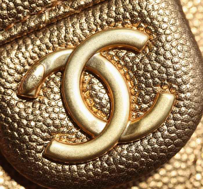 Vintage chanel diana bag