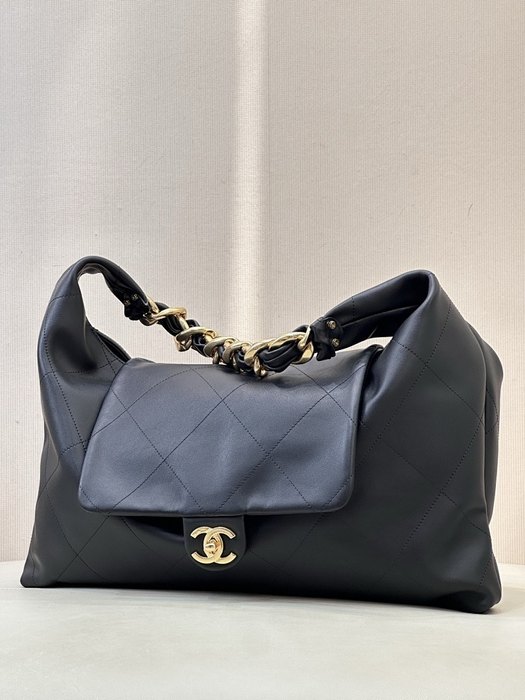 Vintage chanel gold bag