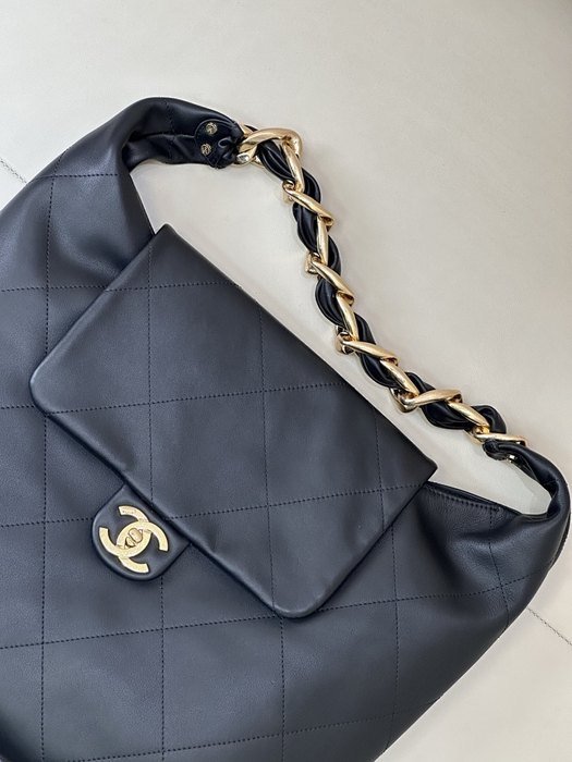 Vintage chanel quilted bag