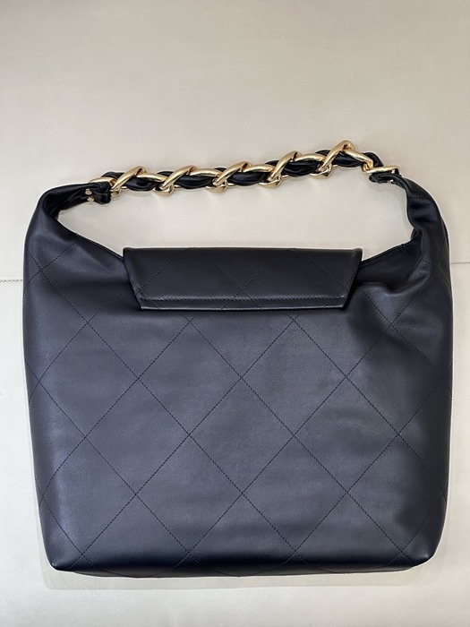 Vintage chanel quilted bag