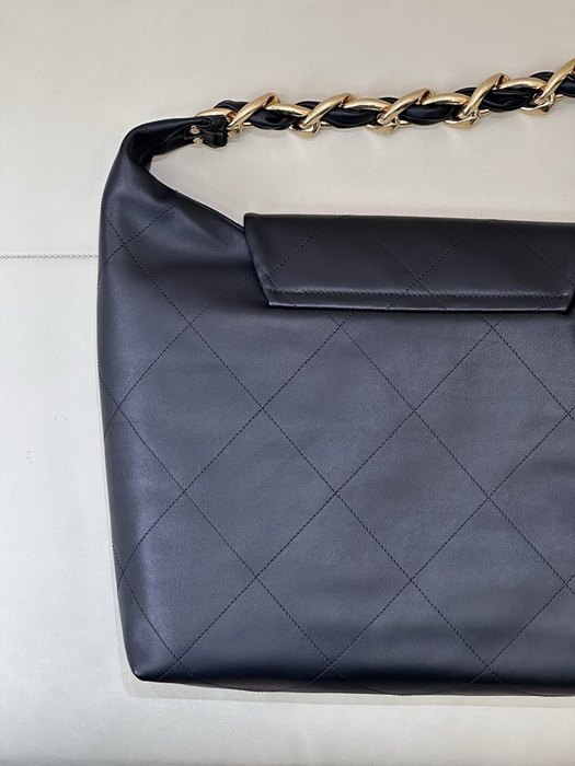 Vintage chanel quilted bag