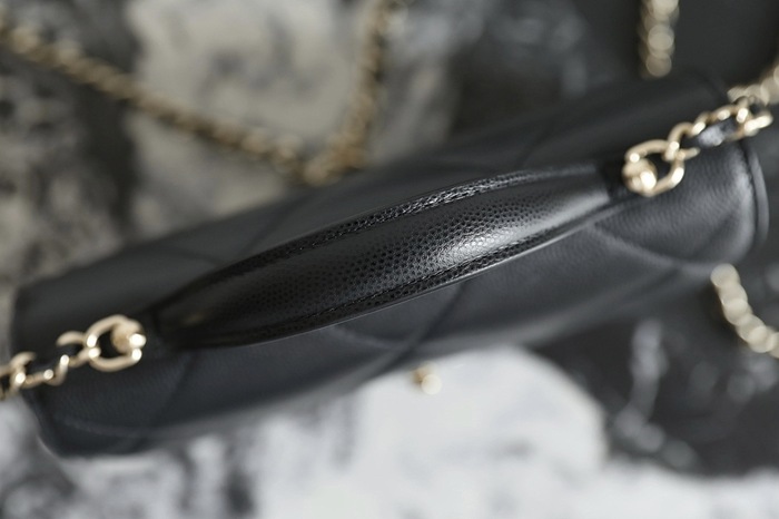 Vintage chanel shoulder bag