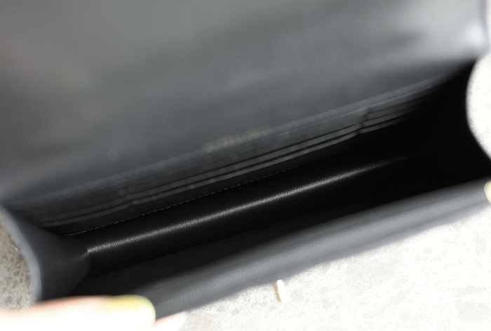 Vintage chanel shoulder bag