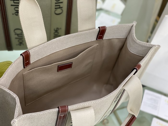 Chloe Tote bag with stylish design Beige 01A 3