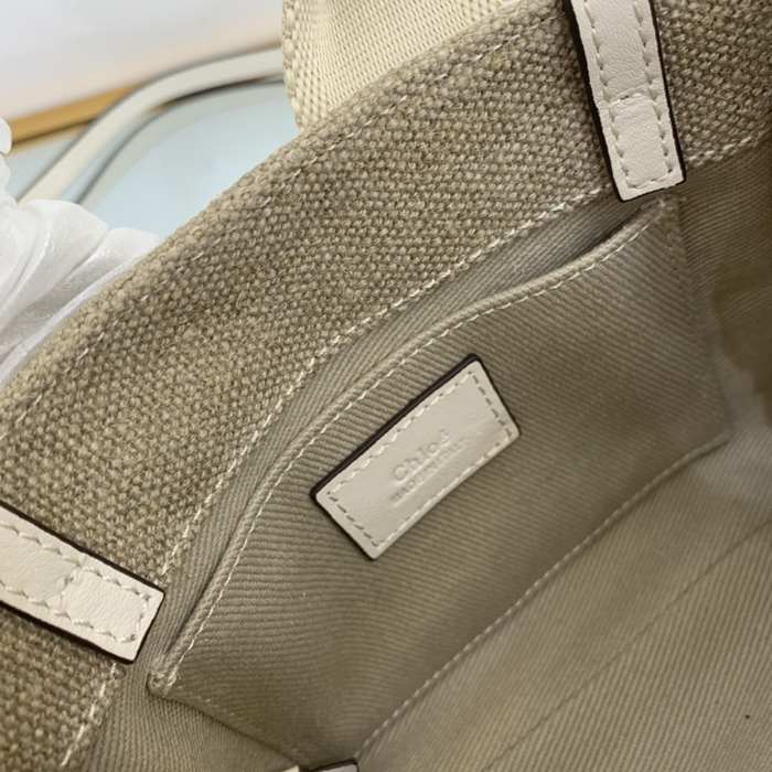 Chloe Tote bag with stylish design Beige 01A