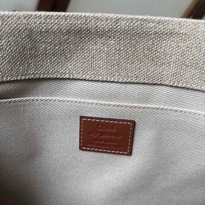 Chloe Tote bag with stylish design traits Beige 01A