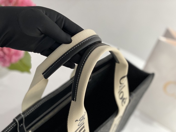 Chloe Tote bag with stylish features Grey 01A