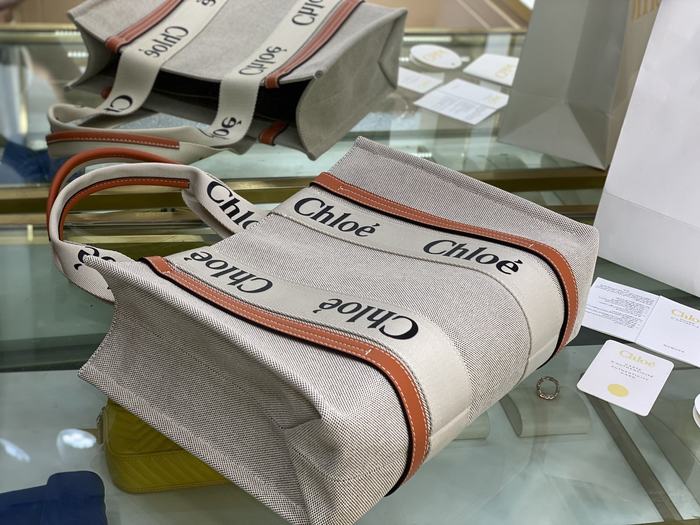 Chloe Tote bag with stylish features Navy 01A