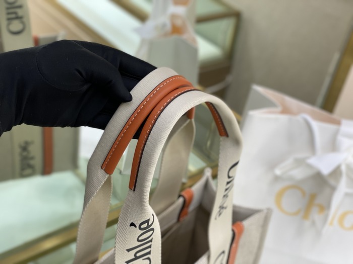 Chloe Tote bag with stylish features Navy 01A