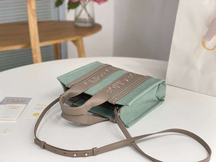 Chloe Tote bag with stylish features Red 01A