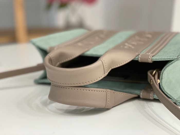 Chloe Tote bag with stylish features Red 01A